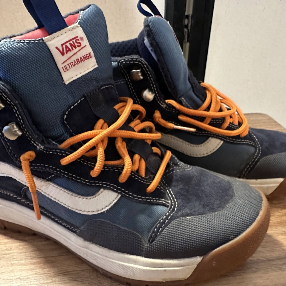 Vans Ultrarange Gore-Tez Boots Size 8 (Womens 9.5)